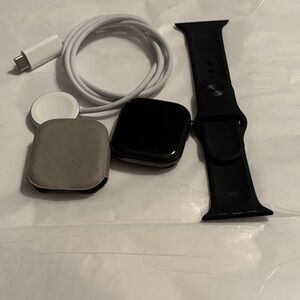Apple Smartwatch with Black Band serie 11
